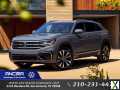 Photo Used 2020 Volkswagen Atlas SE w/ Panoramic Sunroof Package