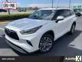 Photo Used 2020 Toyota Highlander Platinum