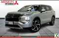 Photo Used 2023 Mitsubishi Outlander SE