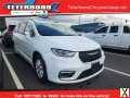 Photo Certified 2022 Chrysler Pacifica Touring-L