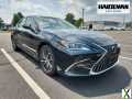 Photo Used 2022 Lexus ES 350 w/ Premium Package