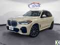 Photo Used 2022 BMW X5 xDrive40i w/ M Sport Package