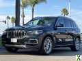 Photo Used 2022 BMW X5 sDrive40i w/ Premium Package