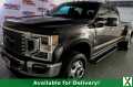 Photo Used 2022 Ford F350 4x4 Crew Cab DRW Super Duty