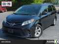 Photo Used 2020 Toyota Sienna LE