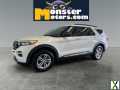 Photo Used 2020 Ford Explorer XLT w/ Equipment Group 202A