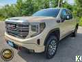 Photo Certified 2022 GMC Sierra 1500 AT4 w/ AT4 Preferred Package