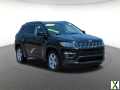 Photo Used 2021 Jeep Compass Latitude w/ Convenience Group