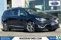 Photo Used 2017 Chrysler Pacifica Limited