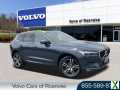 Photo Used 2021 Volvo XC60 T5 Momentum w/ Premium Package