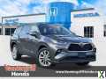 Photo Used 2021 Toyota Highlander Limited