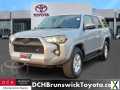 Photo Used 2016 Toyota 4Runner SR5