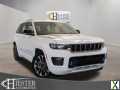 Photo Used 2022 Jeep Grand Cherokee Overland w/ MOPAR Finishing Package