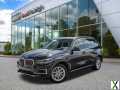 Photo Used 2022 BMW X5 xDrive40i w/ Luxury Seating Package