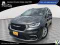 Photo Used 2021 Chrysler Pacifica Touring-L