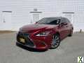 Photo Used 2019 Lexus ES 350 w/ Premium Package