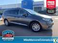 Photo Used 2022 Chrysler Pacifica Touring-L