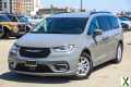 Photo Used 2022 Chrysler Pacifica Touring-L