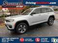 Photo Used 2022 Jeep Grand Cherokee Limited 4xe