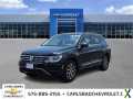 Photo Used 2020 Volkswagen Tiguan SE w/ Panoramic Sunroof Package