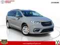 Photo Used 2022 Chrysler Pacifica Touring-L