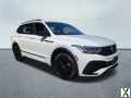 Photo Used 2022 Volkswagen Tiguan SE R-Line