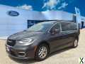 Photo Used 2022 Chrysler Pacifica Touring-L