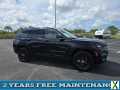 Photo Used 2023 Jeep Grand Cherokee Limited w/ Trailer Tow Prep Group (B)