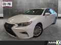 Photo Used 2017 Lexus ES 350