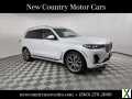 Photo Used 2022 BMW X7 xDrive40i w/ Premium Package