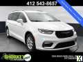 Photo Used 2022 Chrysler Pacifica Touring-L