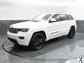 Photo Used 2022 Jeep Grand Cherokee Laredo X