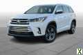 Photo Used 2019 Toyota Highlander Limited Platinum