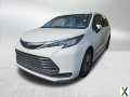 Photo Used 2021 Toyota Sienna LE