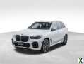 Photo Used 2022 BMW X5 xDrive40i w/ M Sport Package