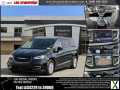 Photo Used 2023 Chrysler Pacifica Touring-L