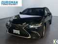 Photo Used 2023 Lexus ES 300h w/ Luxury Package