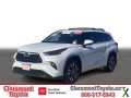 Photo Certified 2023 Toyota Highlander L