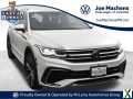 Photo Used 2022 Volkswagen Tiguan SEL R-Line