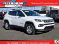 Photo Used 2022 Jeep Compass Latitude w/ Convenience Group