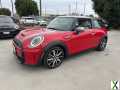 Photo Used 2022 MINI Cooper S w/ Driver Assistance Package