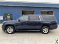 Photo Used 2017 GMC Yukon XL SLE w/ SLE Value Package