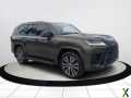 Photo Used 2022 Lexus LX 600 4WD w/ Luxury Package