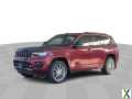 Photo Used 2022 Jeep Grand Cherokee Overland w/ Luxury Tech Group IV