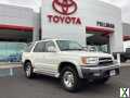 Photo Used 2000 Toyota 4Runner SR5