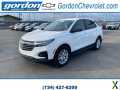 Photo Used 2023 Chevrolet Equinox LS w/ LS Convenience Package