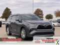 Photo Used 2023 Toyota Highlander Platinum