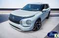 Photo Used 2023 Mitsubishi Outlander 4WD Plug-In Hybrid