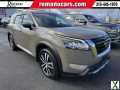 Photo Used 2023 Nissan Pathfinder Platinum w/ Cargo Package