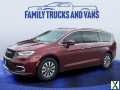 Photo Used 2021 Chrysler Pacifica Touring-L